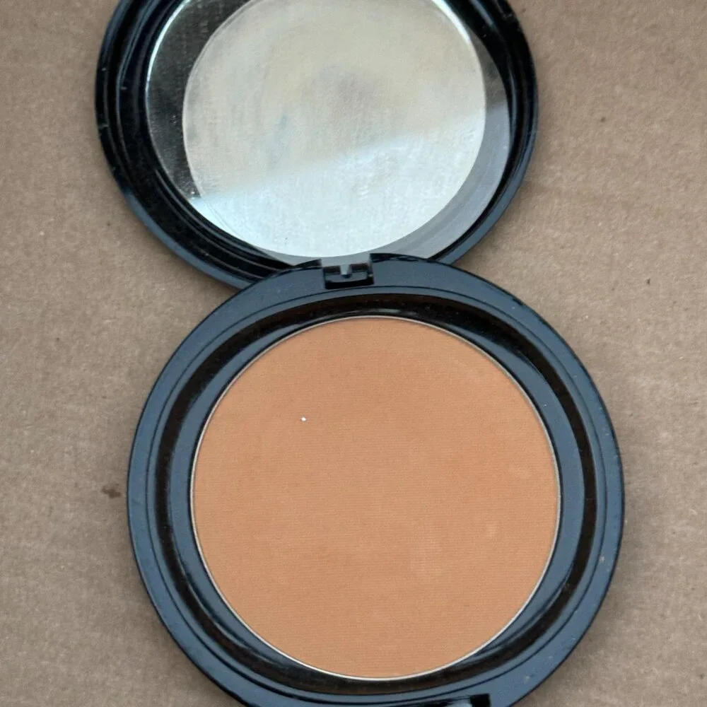 OSP Cosmetics Oil Free Pressed Powder in Matte Terracotta